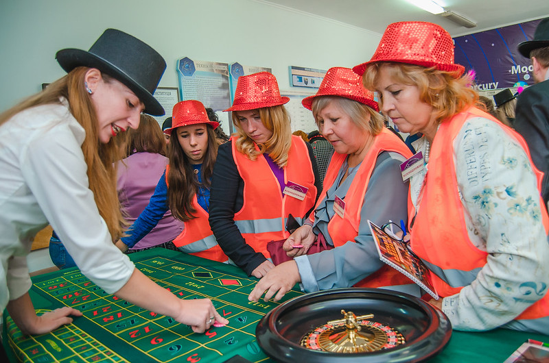 Отметить День строителя в Saratov с Квесторией