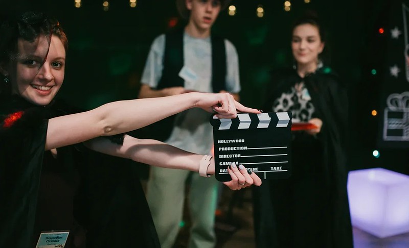 Городские огни и праздничное настроение в Saratov